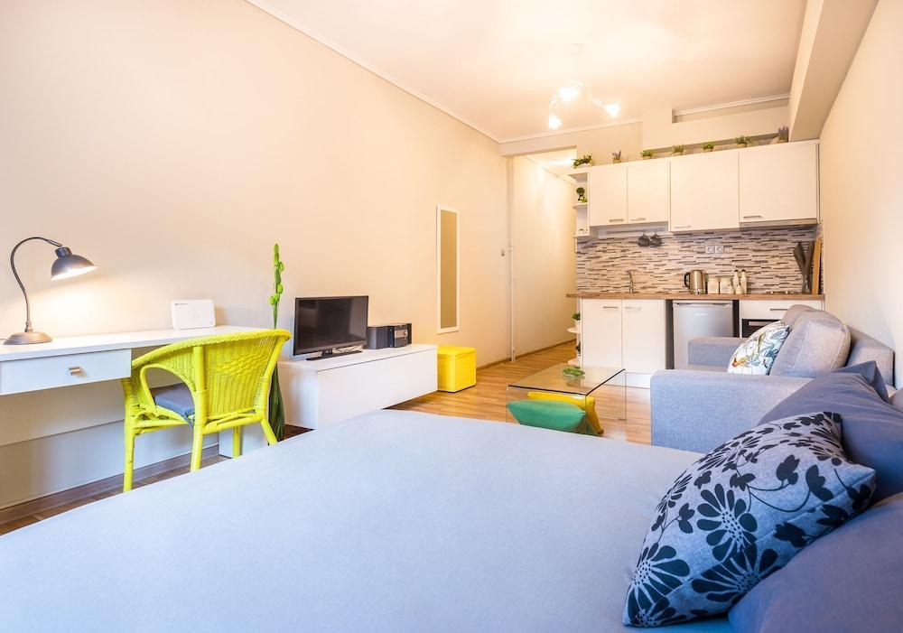 Exceptionally Located Studio Apartment Atena Exterior foto